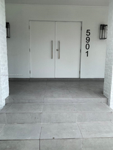 5901 SW 72nd Ave in Miami, FL - Building Photo - Building Photo