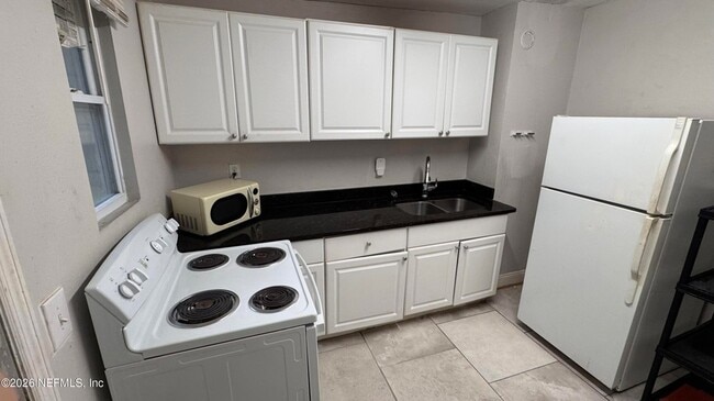 1245 W 30th St, Unit 4 in Jacksonville, FL - Building Photo - Building Photo