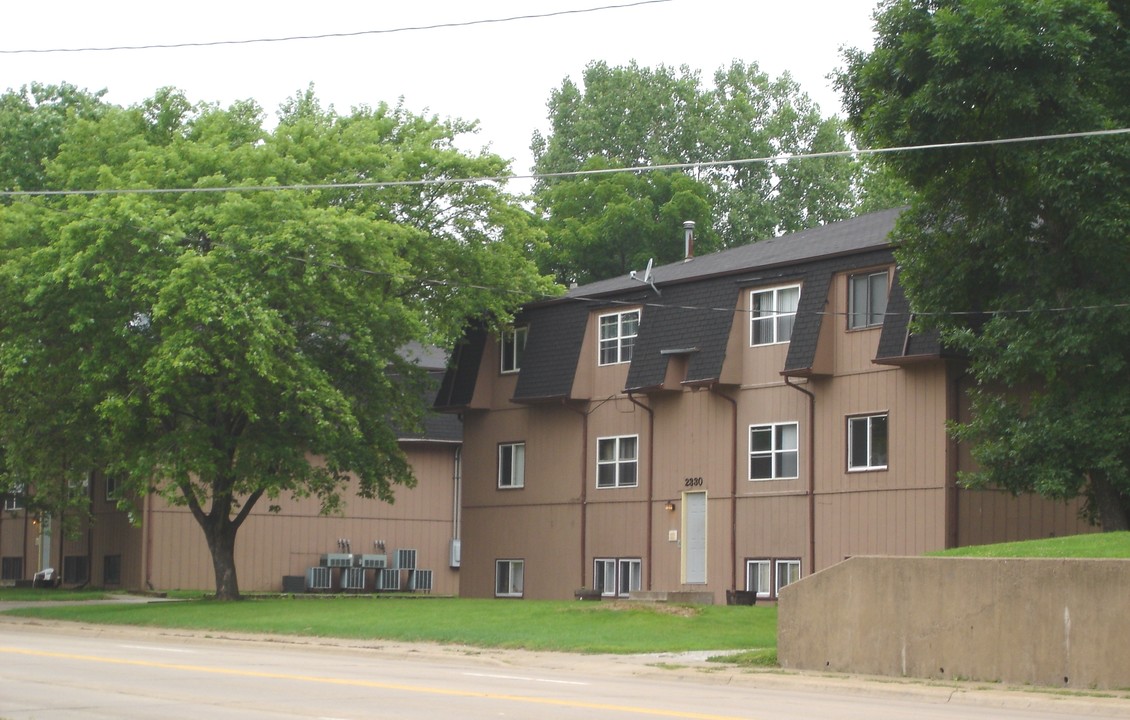 Locust Street Cooperative in Davenport, IA - Foto de edificio