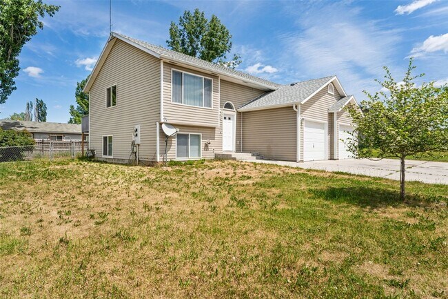 219-221 Turner St in Stevensville, MT - Building Photo - Building Photo