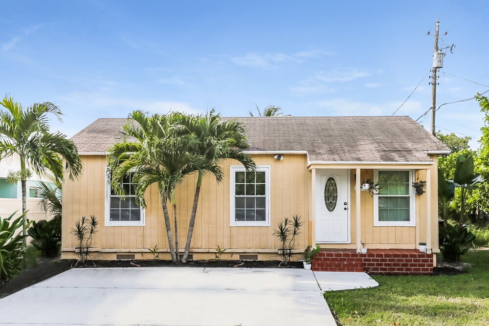1249 16th Ave N in Lake Worth Beach, FL - Building Photo