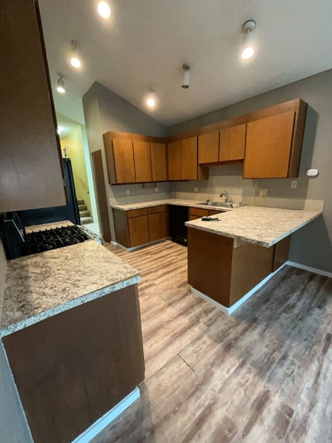 1339 Scenic Ave in Bellingham, WA - Building Photo - Building Photo