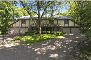 3125 County Rd 101 in Wayzata, MN - Building Photo