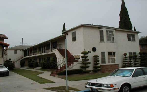 Rose Park Apartments in Long Beach, CA - Foto de edificio - Building Photo