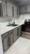 52 E Newport Center Dr in Deerfield Beach, FL - Building Photo - Building Photo