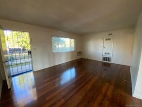 253 N Cedar St in Escondido, CA - Building Photo - Building Photo