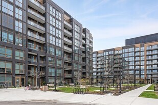 2343 Khalsa Gate in Oakville, ON - Building Photo