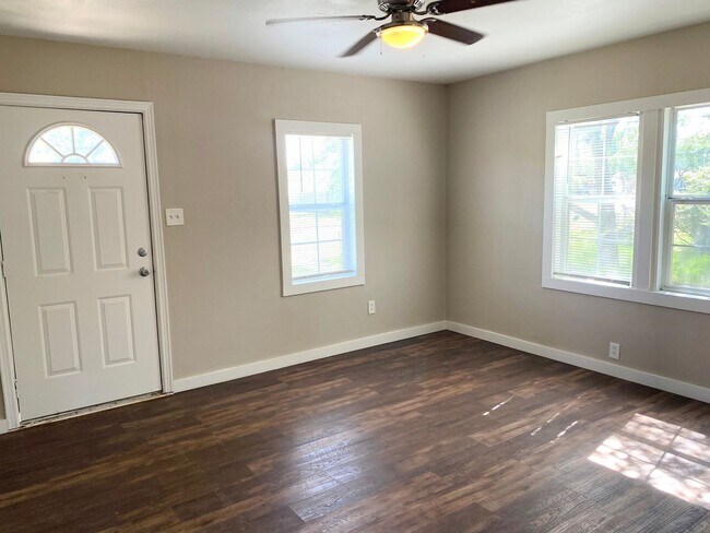 2020 35th St in Lubbock, TX - Building Photo - Building Photo