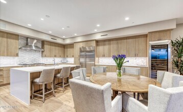 5553 E Stella Ln in Paradise Valley, AZ - Building Photo - Building Photo