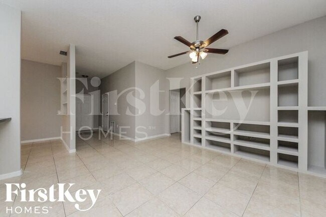 557 Peace Dr in Poinciana, FL - Building Photo - Building Photo