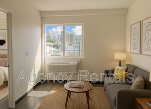 1751 Algaroba St in Honolulu, HI - Building Photo - Building Photo