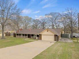 31 County Rd 2132 in Pittsburg, TX - Building Photo