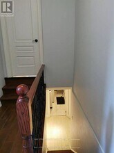 2 Lonsdale Ct in Markham, ON - Building Photo - Building Photo