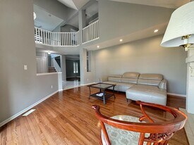 10924-10160 160 St in Surrey, BC - Building Photo