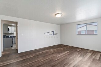 138 Lynnwood Dr in Clearfield, UT - Building Photo - Building Photo