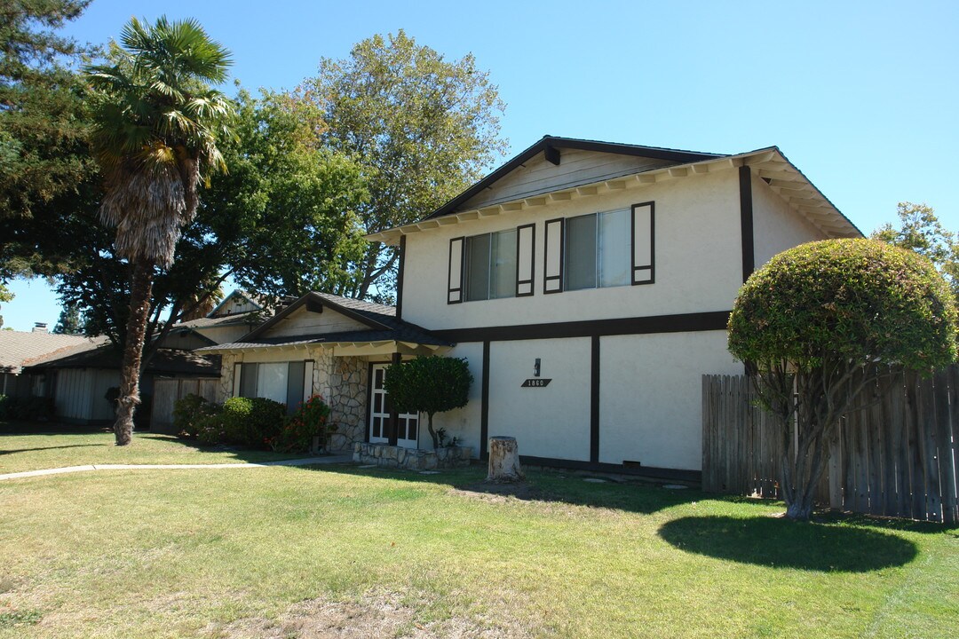 1860 Southwest Expy in San Jose, CA - Foto de edificio