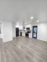 1815 SW 67th Ct in Miami, FL - Building Photo