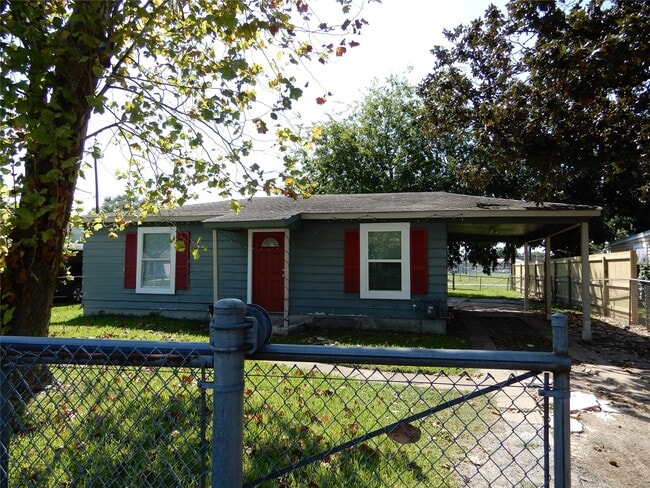 property at 1700 Woolfe St
