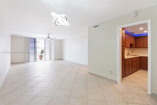 16740 NE 9th Ave in Miami, FL - Building Photo