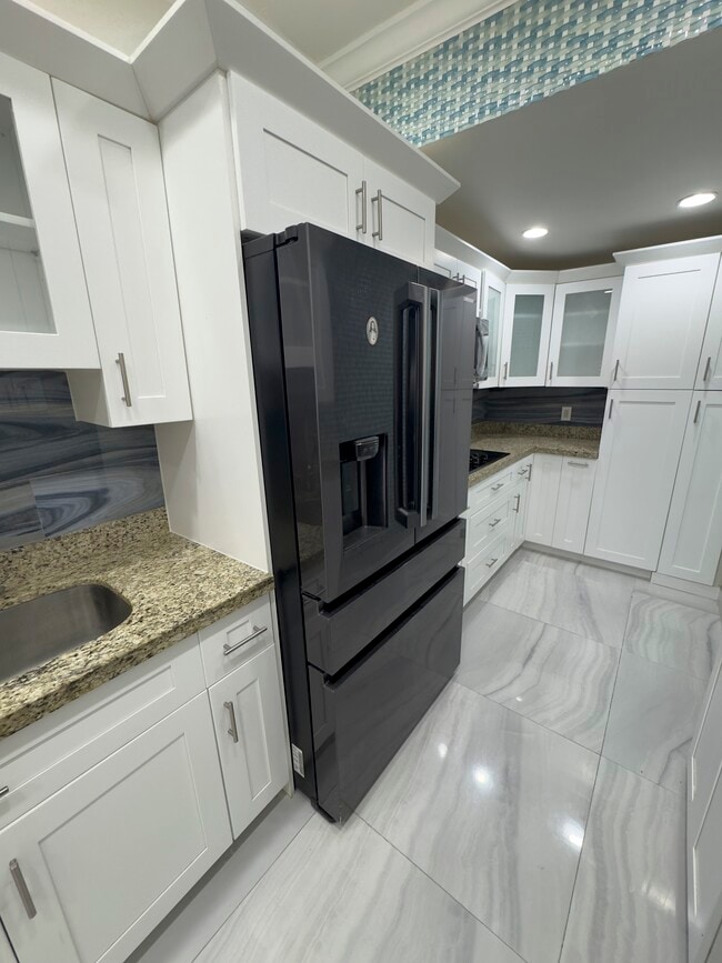 221 NW 75th St in Miami, FL - Building Photo - Building Photo