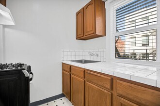 1025 Post in San Francisco, CA - Building Photo - Interior Photo