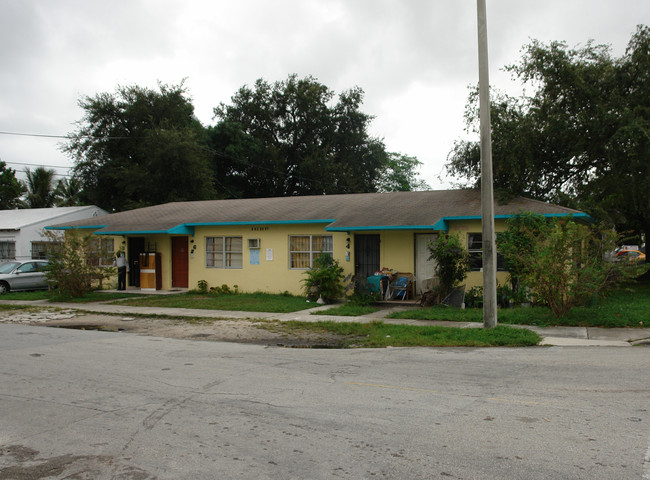 2 NE 63rd St in Miami, FL - Building Photo - Building Photo