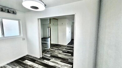 546 SE 5th Ave in Cape Coral, FL - Building Photo - Building Photo