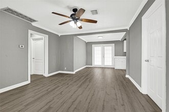 5518 Sweetbriar St in Houston, TX - Foto de edificio - Building Photo