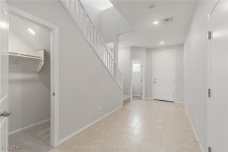 7838 Night Watch Ct in Las Vegas, NV - Building Photo - Building Photo
