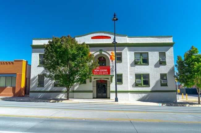 Oregon Pearl in El Paso, TX - Foto de edificio - Building Photo