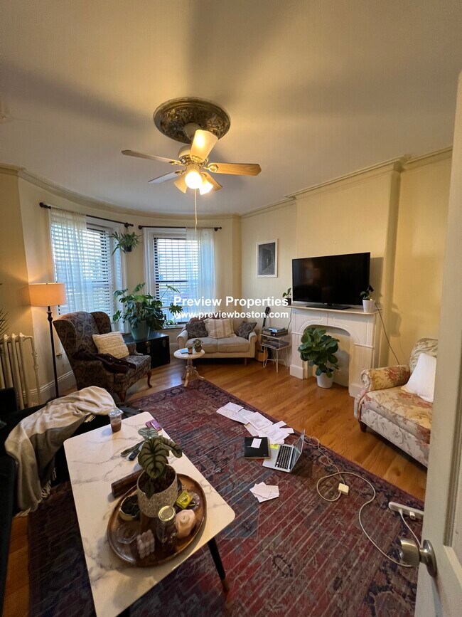 86 Hammond St, Unit 2 in Boston, MA - Building Photo - Building Photo