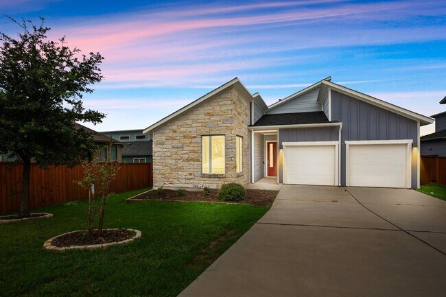 11708 American Mustang Lp in Manor, TX - Building Photo - Building Photo