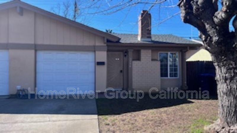 2736 Mendonca Dr in Rancho Cordova, CA - Building Photo