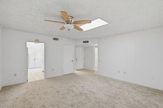 359 N Calle Del Chancero in Green Valley, AZ - Foto de edificio - Building Photo