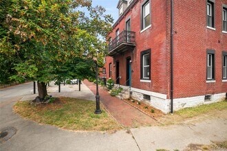 815 Rutger St in St. Louis, MO - Building Photo - Building Photo