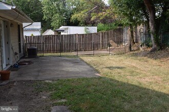 4405 Manor Hall Ln in Fairfax, VA - Building Photo - Building Photo