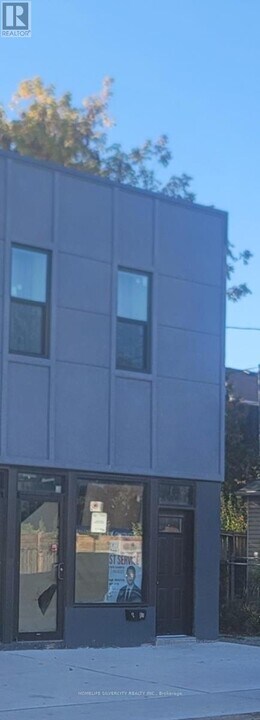 8 Times Rd in Toronto, ON - Building Photo