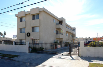 11730 Runnymede St in North Hollywood, CA - Building Photo - Building Photo