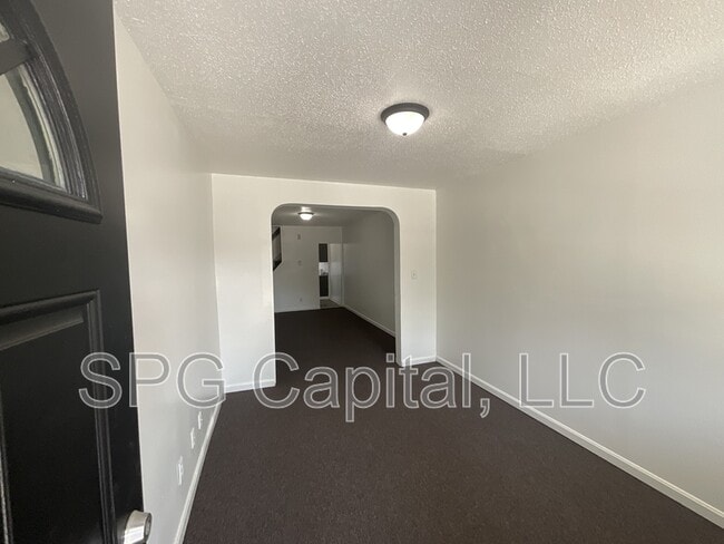 property at 613 W Mason Ave
