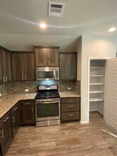 109 Palestine Cove in Hutto, TX - Building Photo - Building Photo