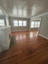 5305 Charlotte St in Kansas City, MO - Building Photo