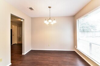 4606 Lost Lake Ln in Spring, TX - Foto de edificio - Building Photo