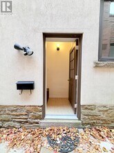 490 Windermere Ave in Toronto, ON - Building Photo - Building Photo