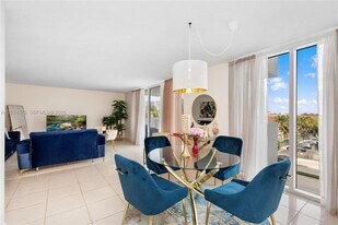 2030 S Ocean Dr in Hallandale Beach, FL - Building Photo