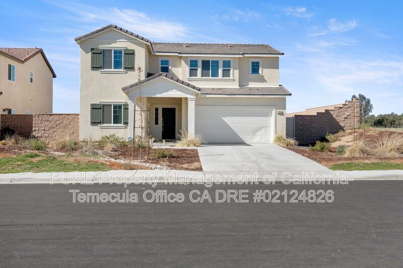 28295 Memory Ln in Winchester, CA - Building Photo