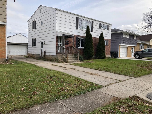 29 Glenside Ave | Rentals in Buffalo, NY