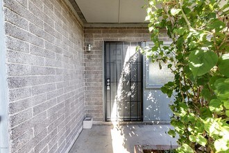1722 E Ocotillo Rd-Unit -4 in Phoenix, AZ - Foto de edificio - Building Photo