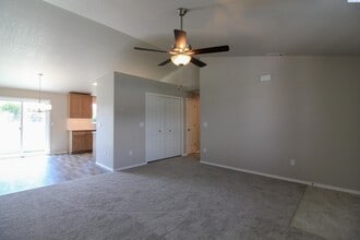 5412 W Ella Ct in Pasco, WA - Building Photo - Building Photo