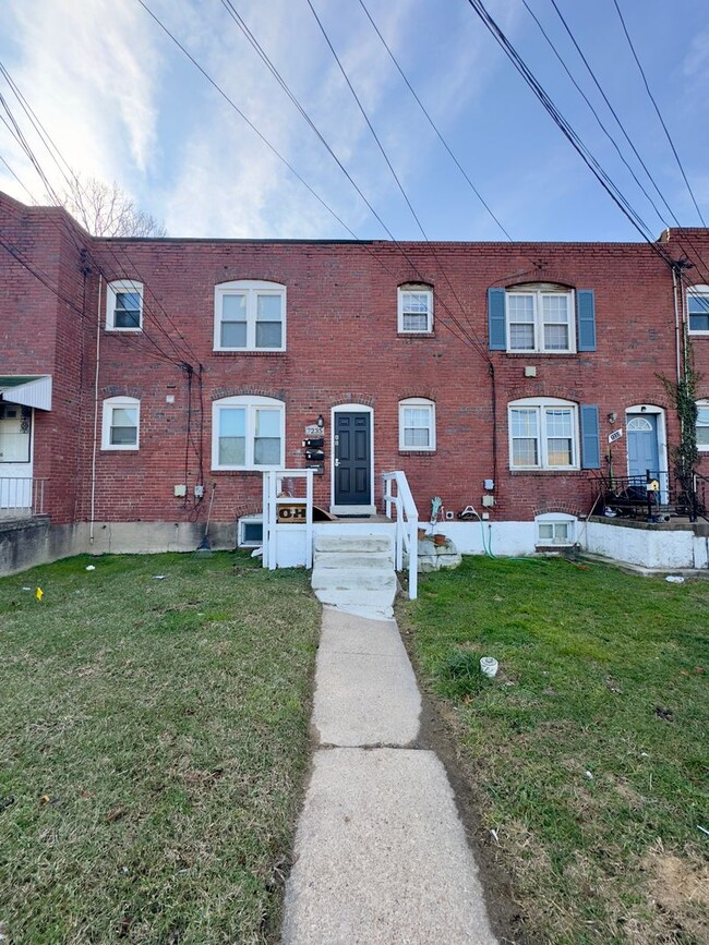 property at 7235 Holabird Ave
