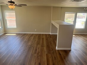 5536 Raven Horse Dr in Las Vegas, NV - Building Photo - Building Photo